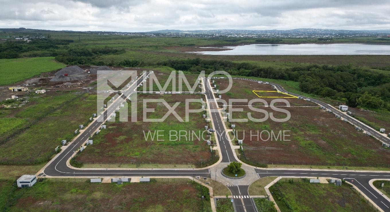 Prime Serviced Land in a Thriving Residential Area!